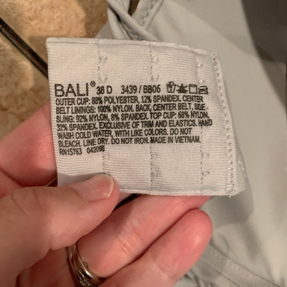 Bali Intimates One Smooth U Ultra Light Underwire Bra 38D NWT - Picture 6 of 6